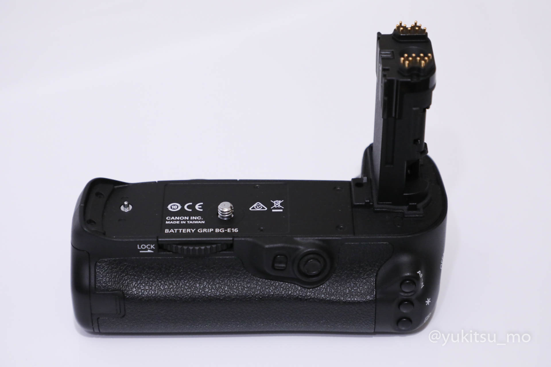 Canon EOS 7D Mark II用バッテリーグリップBG-E16を修理見積もりに出 